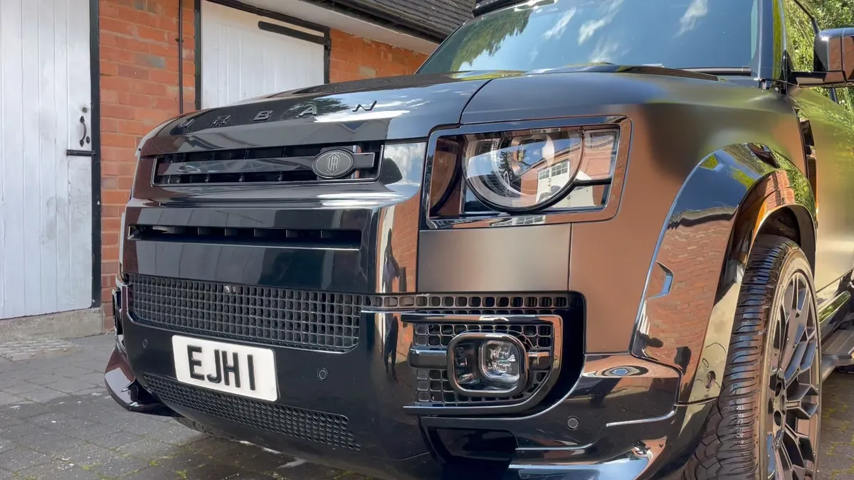 Gloss black Urban Defender front and satin bodywork